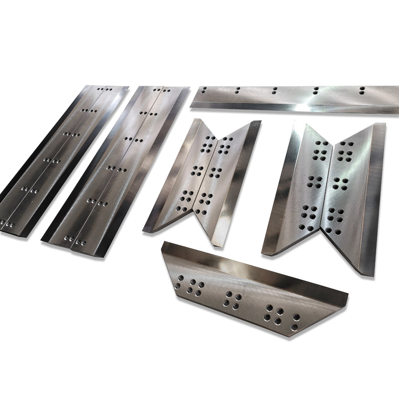 سكين تشذيب ثلاثي الجوانب